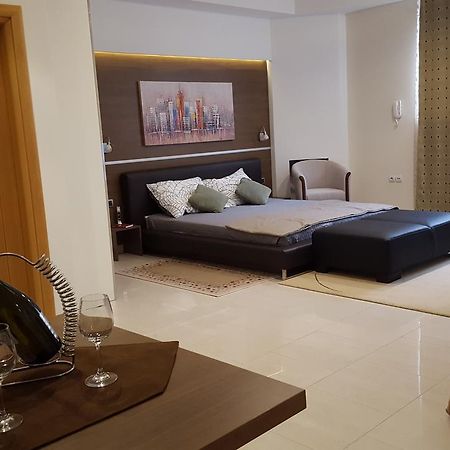 Appartamento Centar Lux Vrsac Esterno foto