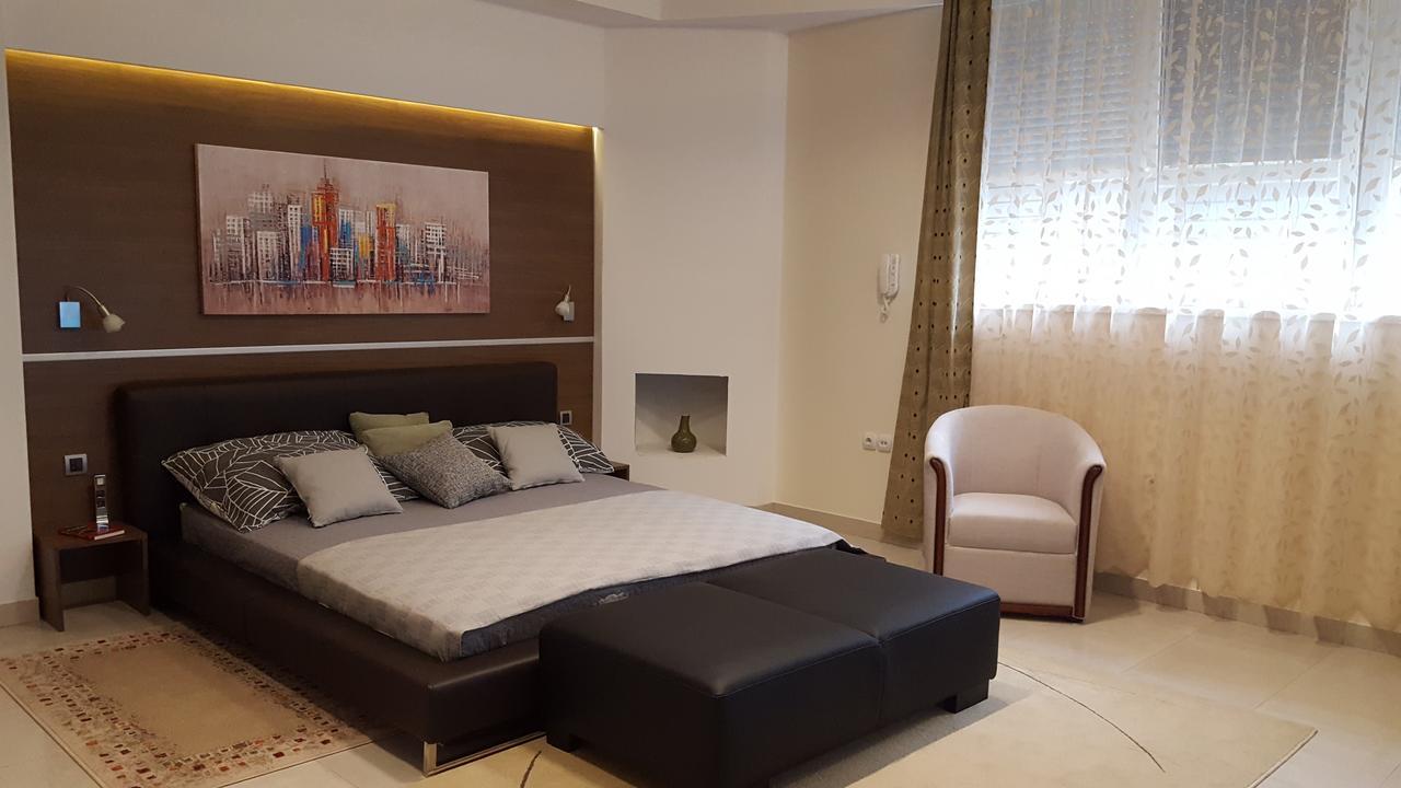 Appartamento Centar Lux Vrsac Esterno foto