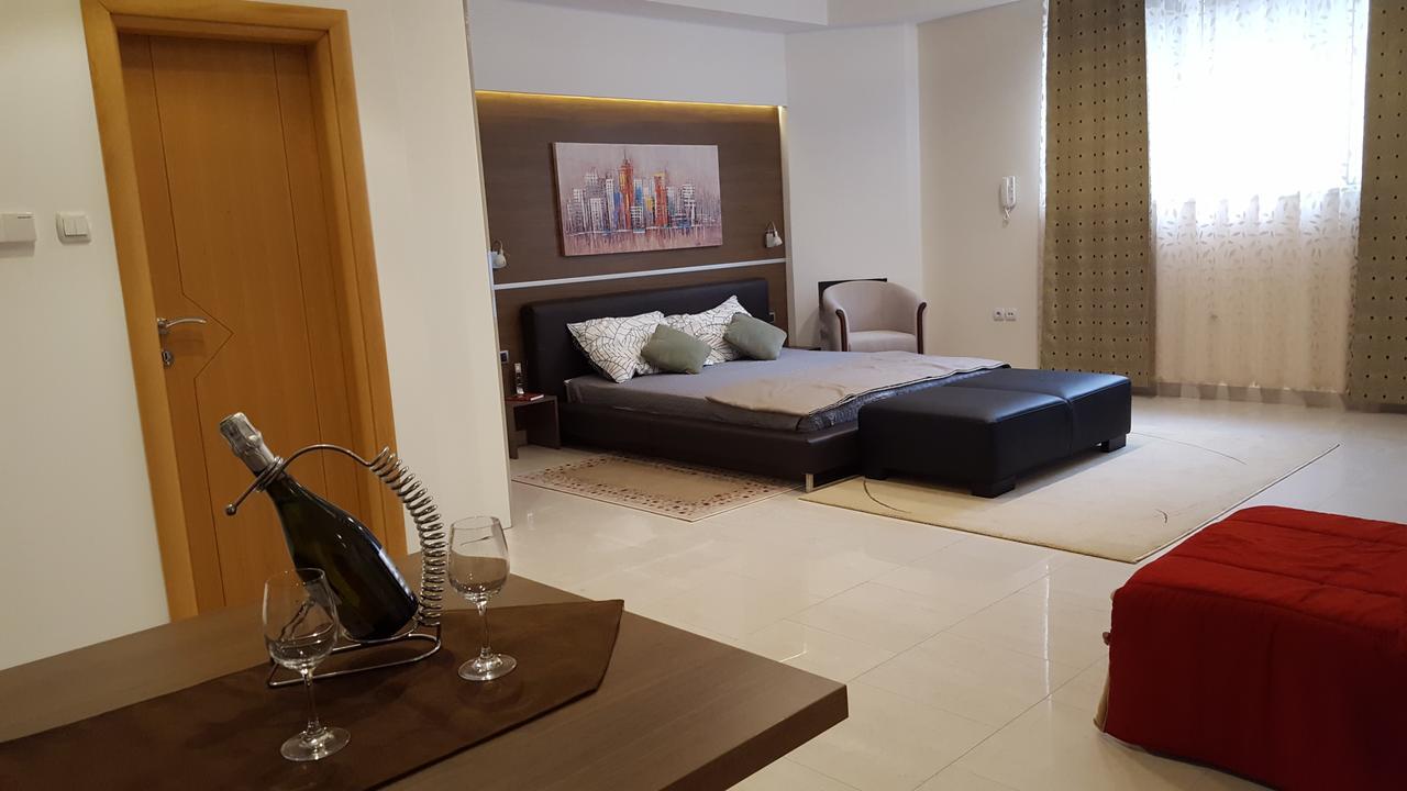 Appartamento Centar Lux Vrsac Esterno foto