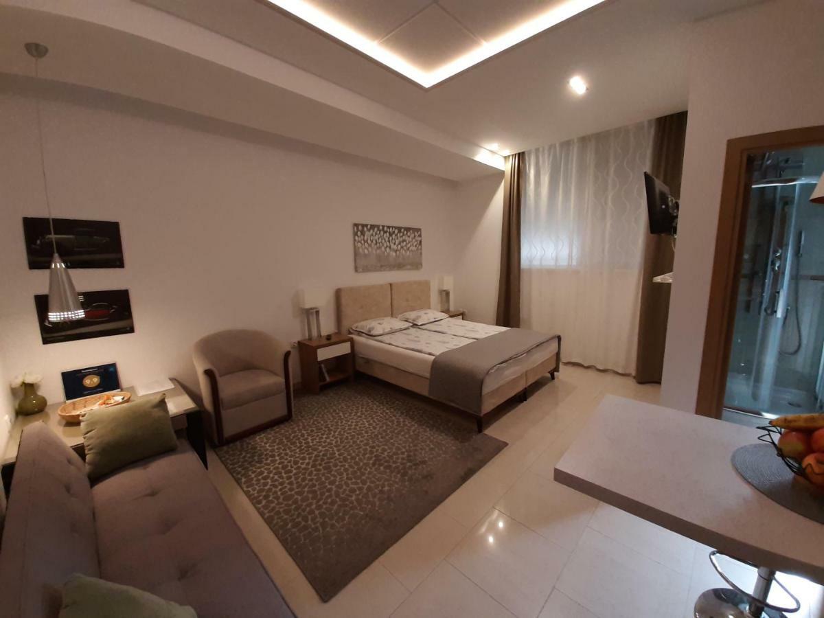Appartamento Centar Lux Vrsac Esterno foto
